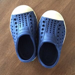 Size 5 Toddler Native Jefferson shoes